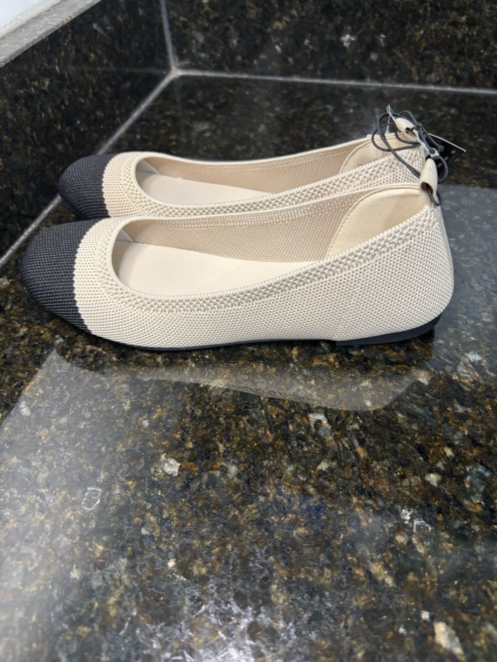MIA NWT Women's Two-Tone Knit Ballet Flats - Black & Cream - Picture 3 of 8